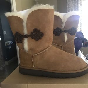 UGG Bailey Mariko Boots. New in box